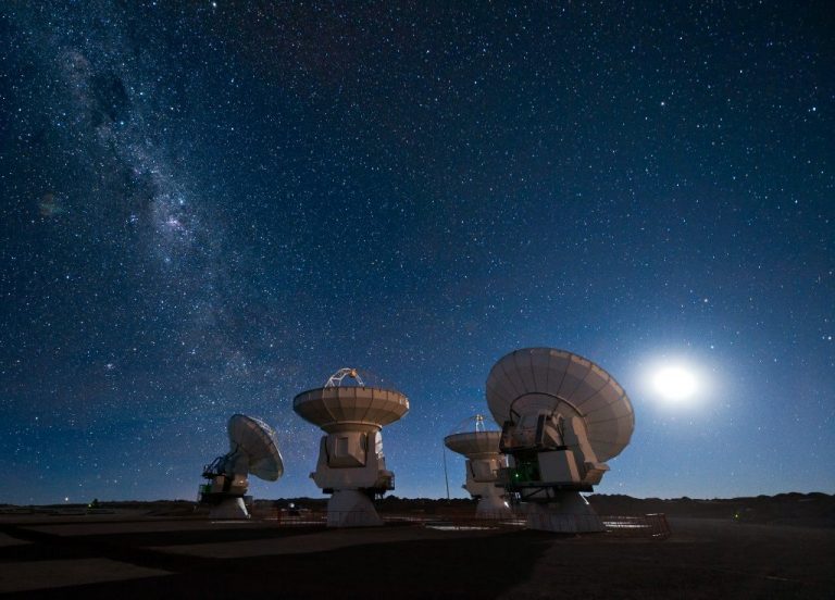 Renowned Physicist Stephen Hawking Backs $100 Million Search For Alien Life