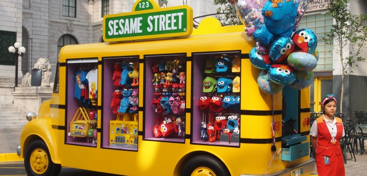 Pay TV Service HBO Courts Children With Sesame Street Deal