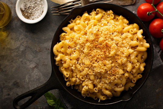 cast iron Mac and Cheese