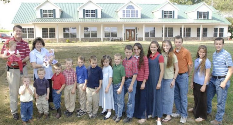 The Duggars Are Coming Back To TV For An Entire Season