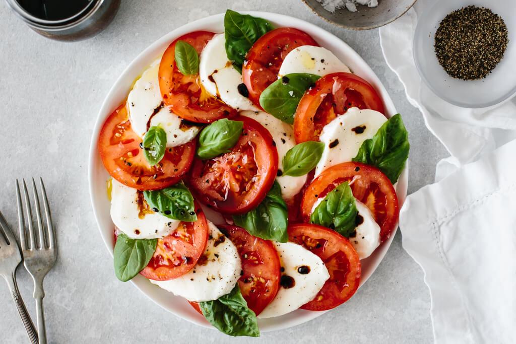 caprese salad bowl 